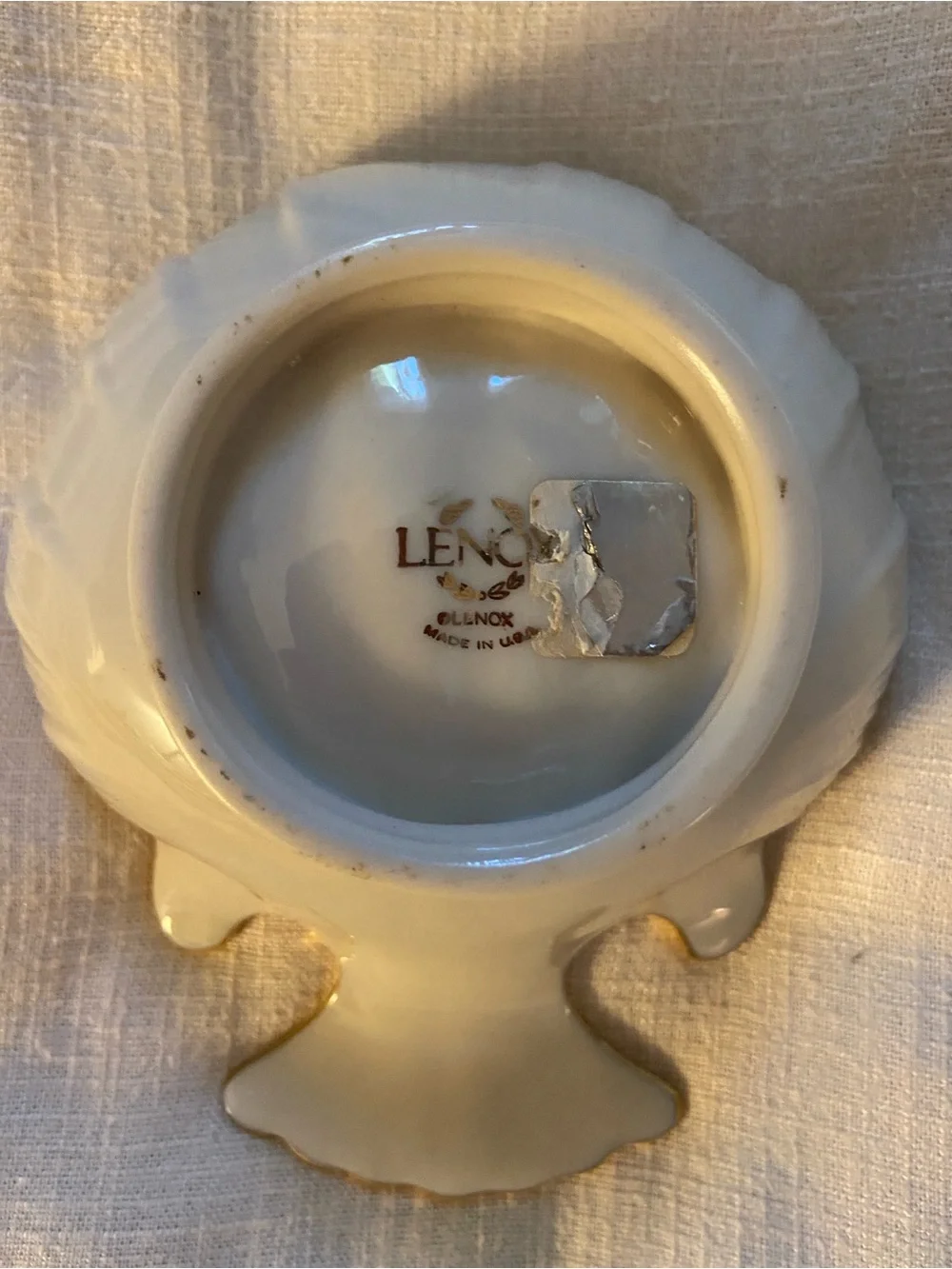 LENOX White Shell Dish with Gold Trim